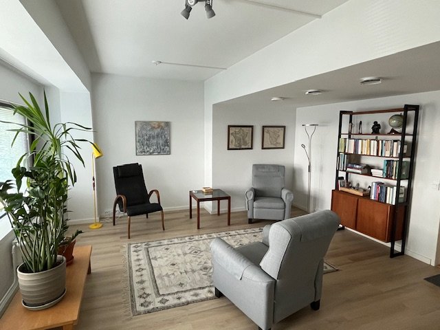 Viihtyisä terapiatila Helsingissä